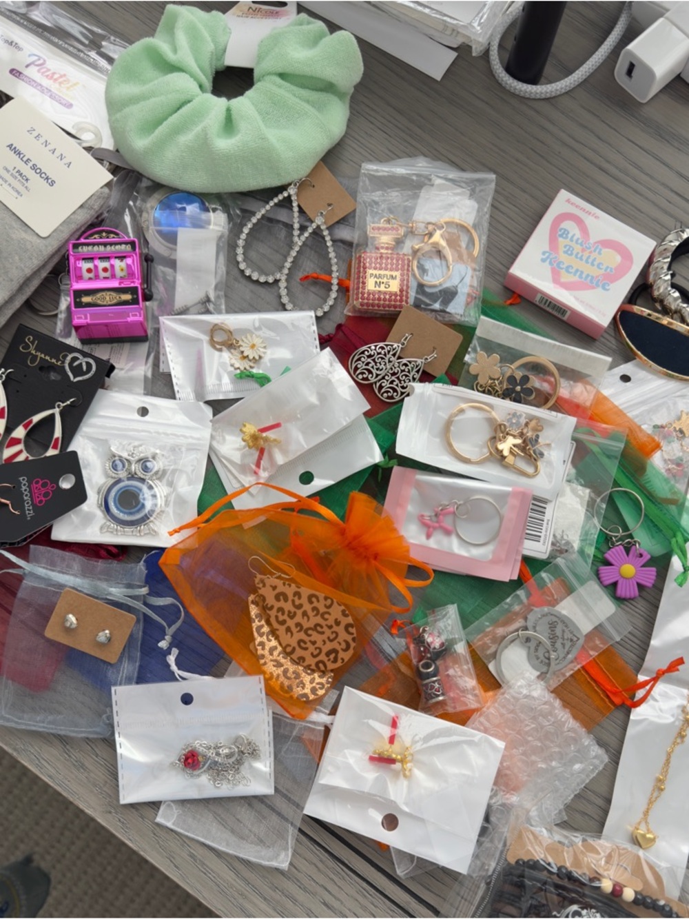 Over 75 Piece Bundle Jewelry Accessories Organza Bags & Dior Queen of Clubs Card